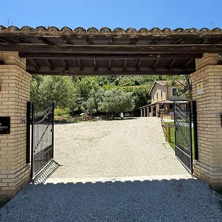 Nocleg ze śniadaniem Casale Corneli Silvi Paese