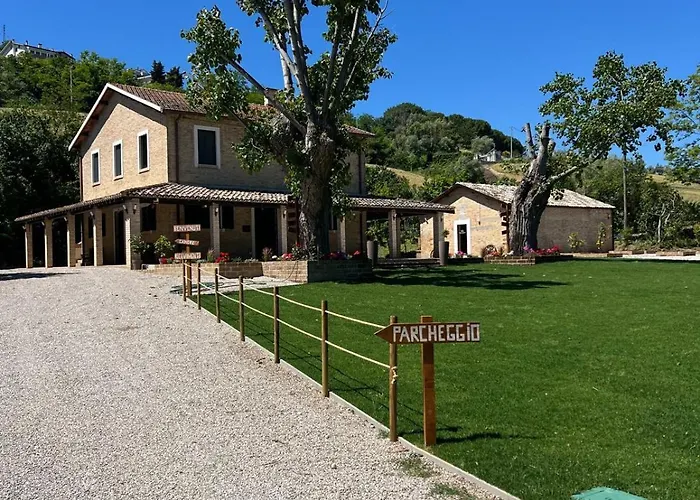 Casale Corneli 3* Silvi Paese