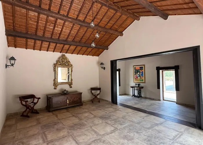 Alojamento de Acomodação e Pequeno-almoço Casale Corneli Silvi Paese